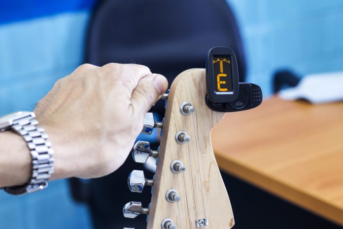How to Tune a Ukulele with a Clip-On Tuner How to Tune a Ukulele with a Clip-On Tuner