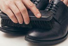 how to polish shoes with brush