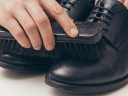 how to polish shoes with brush